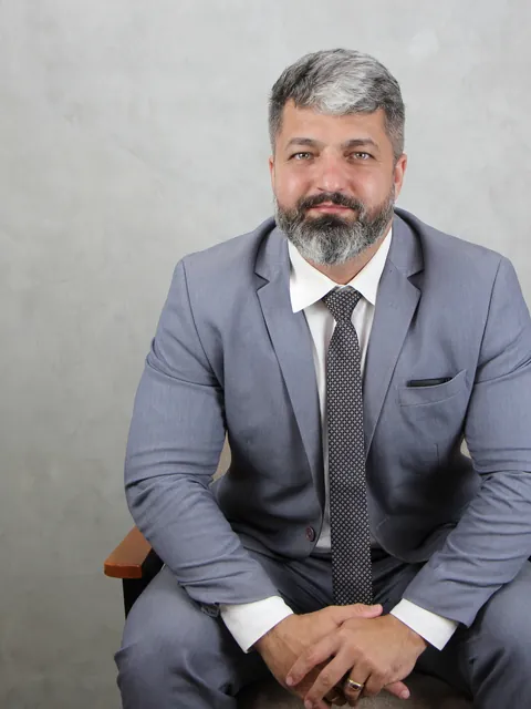 Cláudio Barroso Gasparini, advogado